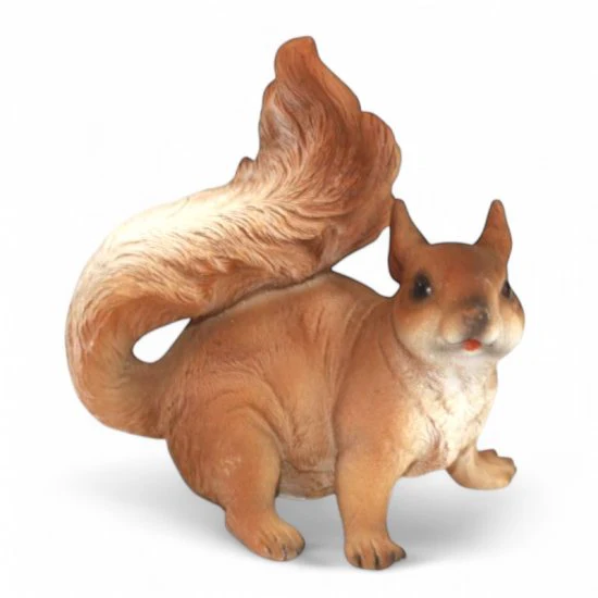 Dekofigur Eichhörnchen klein – liebevolle Tierfigur aus Kunststein in Braun und Creme